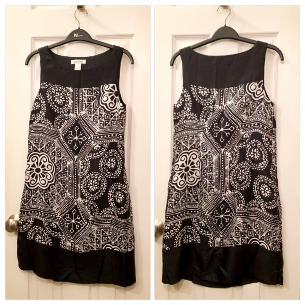 🚫SOLD🚫White House Black Market Dress